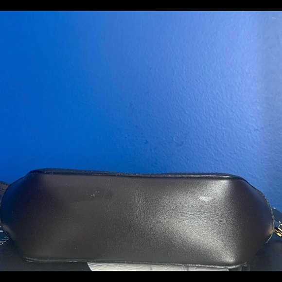 Burberry Crossbody - Picture 5 of 5